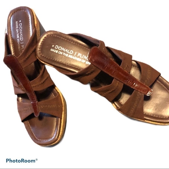 Donald J PLINER brown strap sandals. - Picture 2 of 8